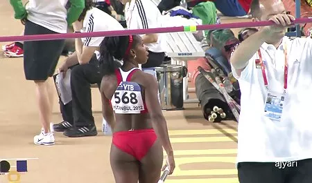 彼は彼女のLをリッピング。 女性 向き エッチ 動画
