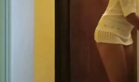 壊れやすい金髪アンナは彼女の処女を失う 女性 向け セックス 無料 動画