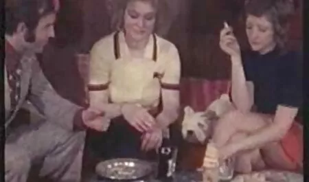 自然の中で女の子を叩いて セックス 女性 動画