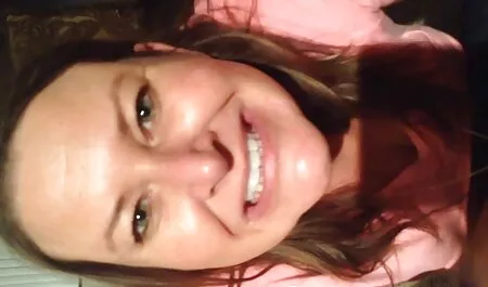 彼は彼のセクシュアリティの偉業を繰り返す別の息子です 女の子 の エロ 動画