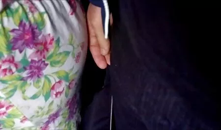 コックを撫でる エッチ 動画 クンニ