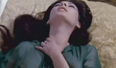 彼女は叔父ポルノであり、あなたはエネルギーです h 動画 女性